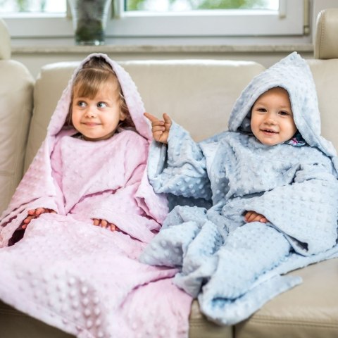 Kocyk zimowy Różowy minky gruby koc z rękawkami